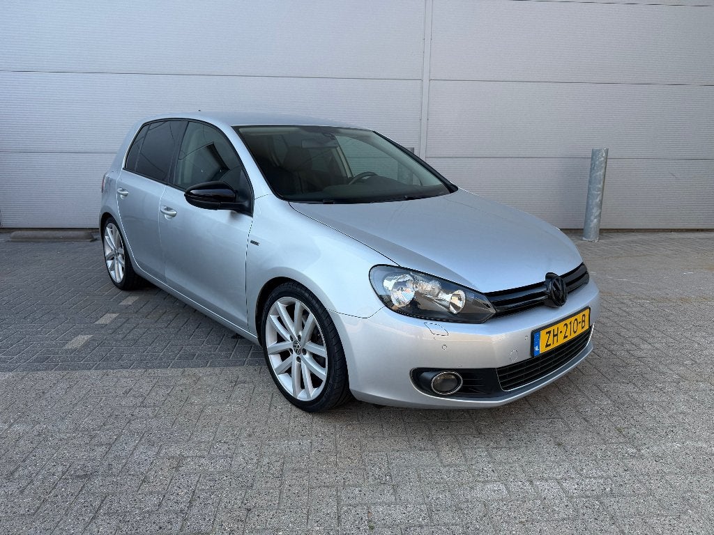 Nette Volkswagen Golf 1.4 TSI Match 2012 | 122PK | 18” | Nav, Auto's, Euro 5, Zwart, 4 cilinders, Leder en Stof