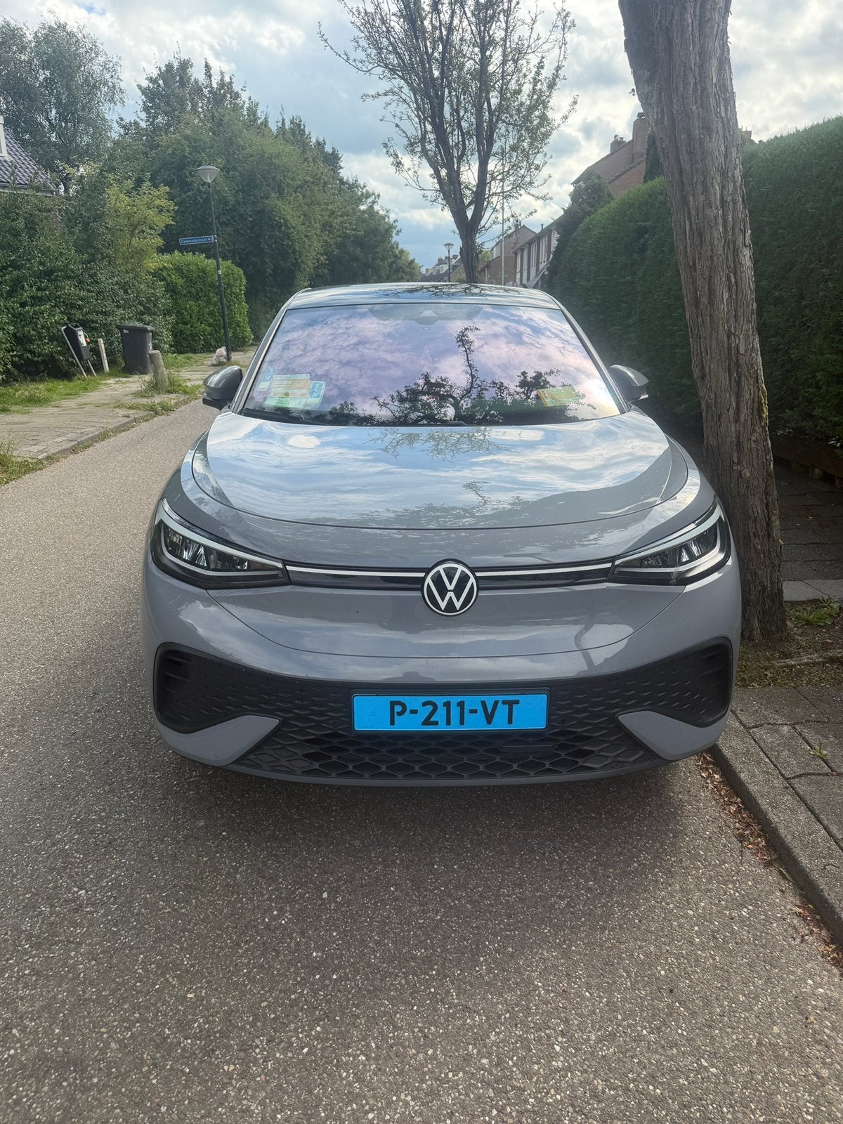 Taxi Klaar SOH 93%,Volkswagen ID.5 77kWh 174pk 2022 Grijs, Stof, ID.5, 495 min, 95 pk