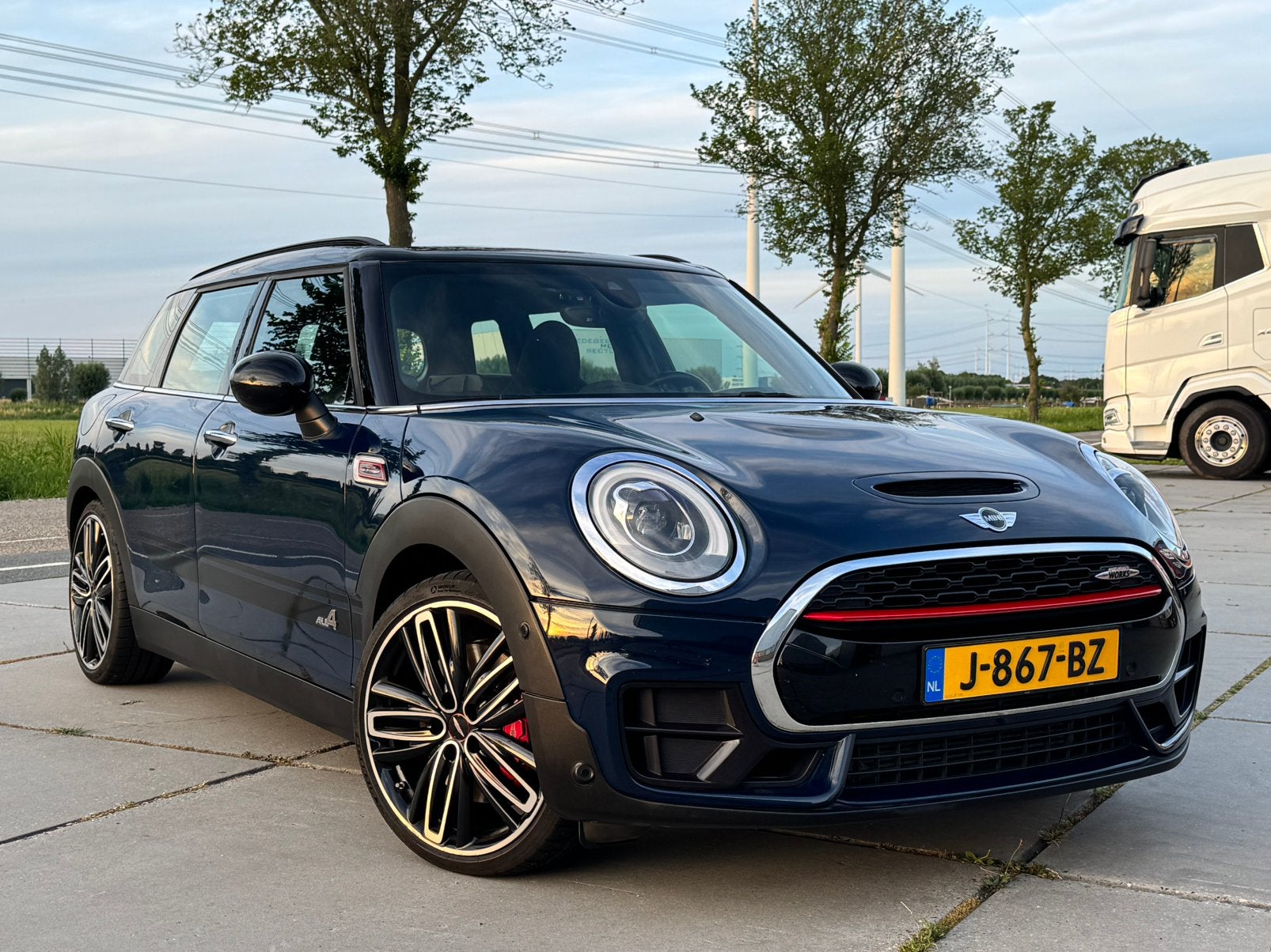 Mini Clubman JCW 231pk  2017 panorama trekhaak head-up, Automaat, 1998 cc, 4 cilinders, Blauw