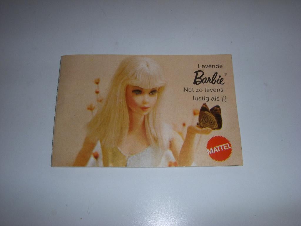 Folder/catalogus van Barbie poppen van Mattel 1969, Boeken, Gelezen, Barbie poppen, Mattel Nederland, Ophalen of Verzenden, Catalogus