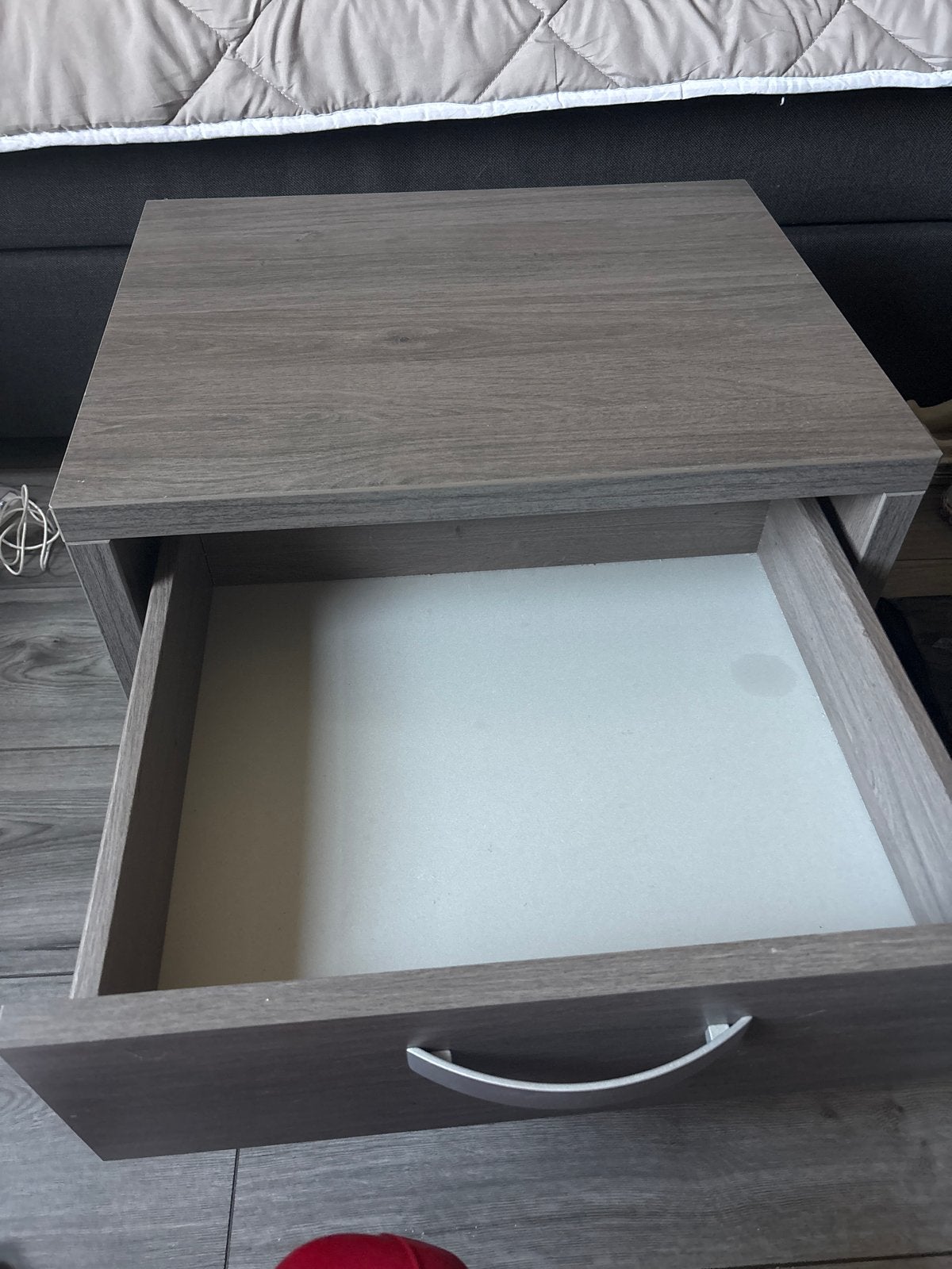 Foto 3 van Nachtkastje met 2 lades - Grijs houtlook