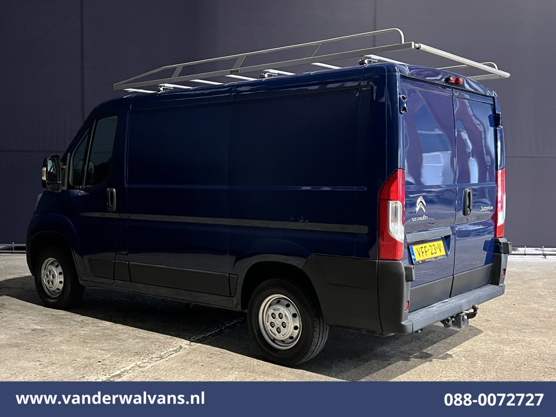Foto 2 van Citroën Jumper 2.2 BlueHDi 120pk L1H1 Airco | 2500kg Trekha