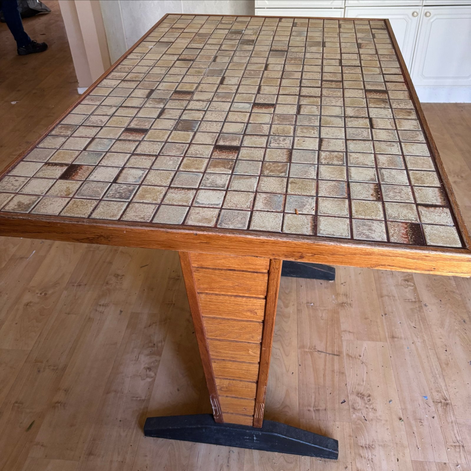 Hoge bartafel met tegelblad, Ophalen, Gebruikt