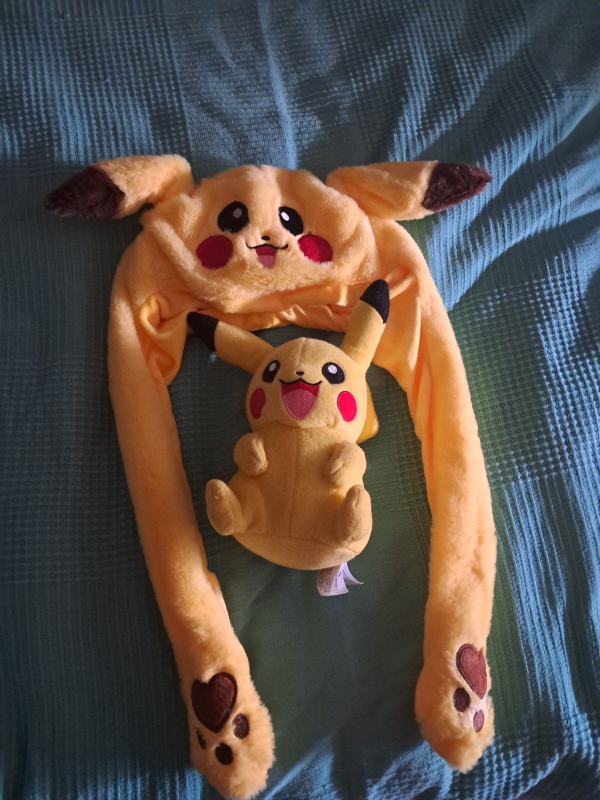 Pokémon Pikachu knuffel en hoed - set, Gebruikt, Geel, Overige typen, Ophalen of Verzenden