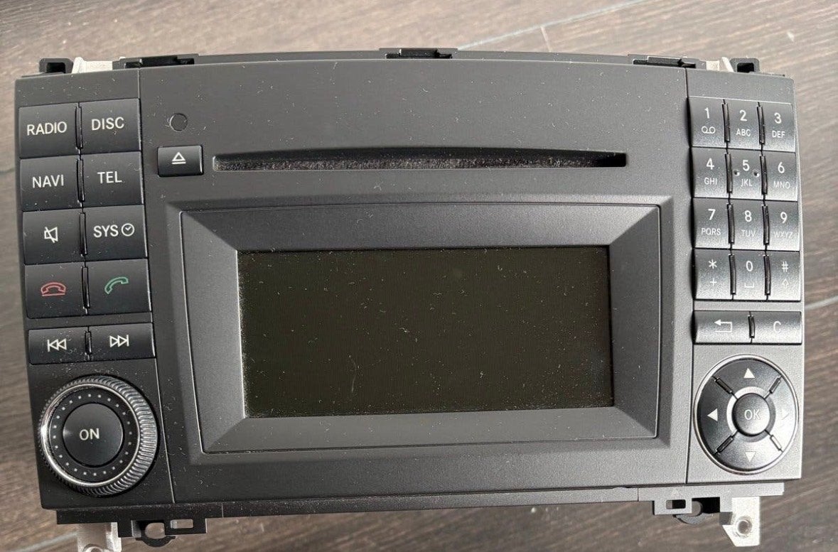 Mercedes-Benz Autoradio Navigatie BD0830 (A1699008400), Ophalen of Verzenden, Gebruikt