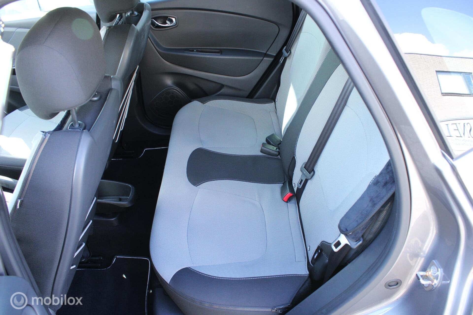 Foto 9 van Renault Captur 0.9 TCe Camera|Stoel verw.|Keyless