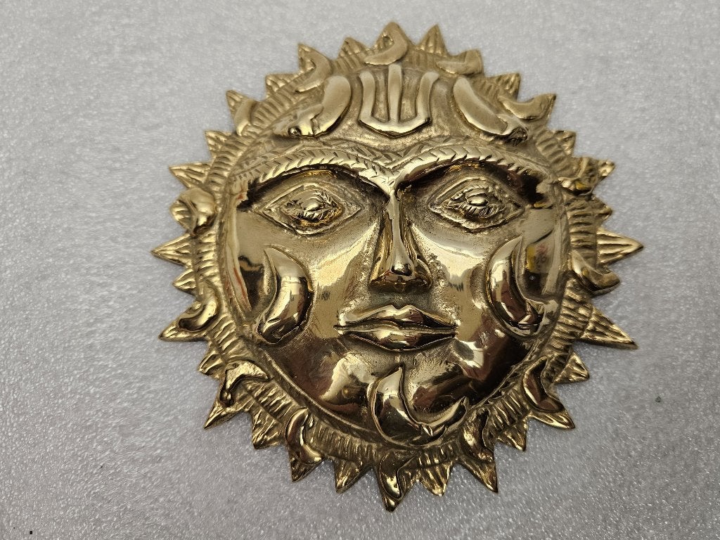 Vintage Koperen Plaquette zonnegod gezicht (Surya Dev), Ophalen of Verzenden, Zo goed als nieuw, Overige religies