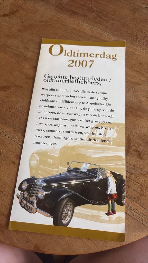 Folder jaren 80 oldtimer autos en 1 caravan, Ophalen of Verzenden, Zo goed als nieuw, Overige merken