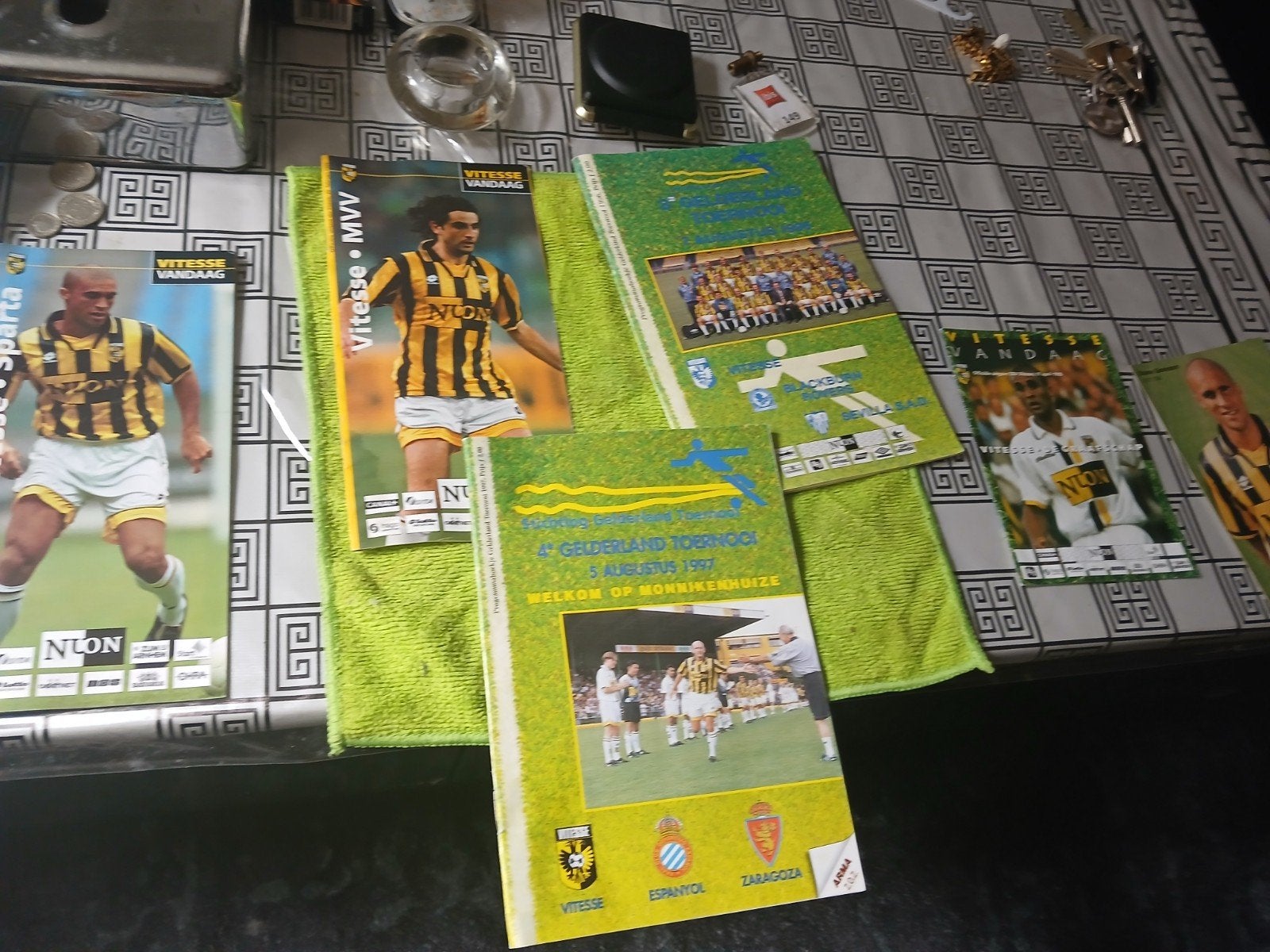 Vitesse Memorabilia Jaren '90: Programma's & Spelerskaarten, Verzamelen, Ophalen of Verzenden