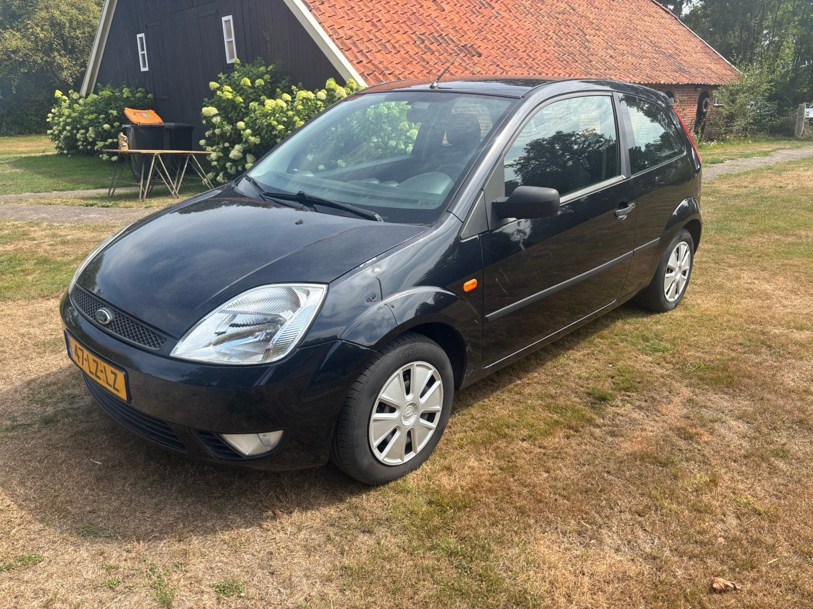 Ford Fiësta 1.4 16V 3DR 2003 Zwart, Auto's, Ford, Voorwielaandrijving, 40 €/maand, 4 cilinders, 995 kg