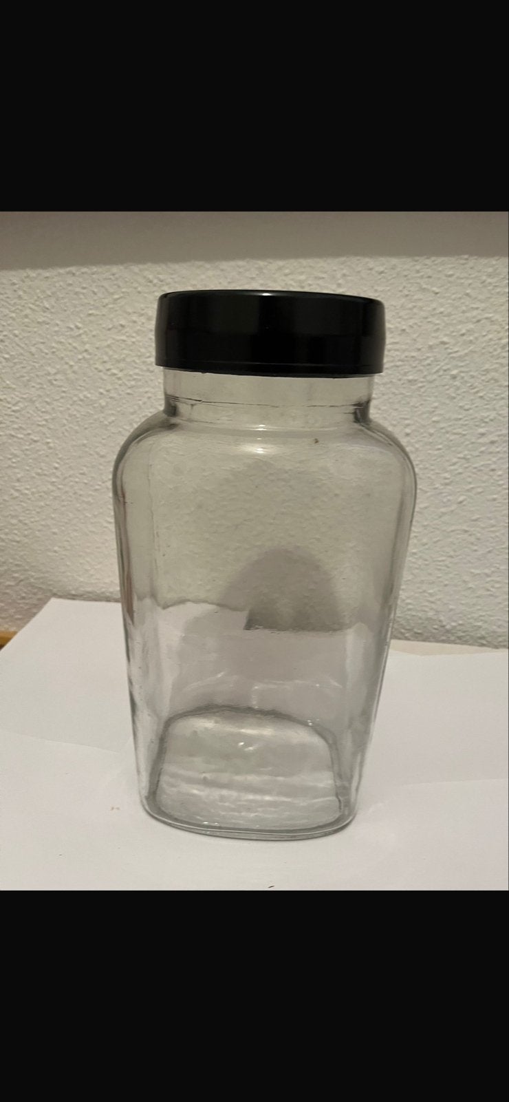 Glazen pot met zwarte deksel Tonnema, Verzenden