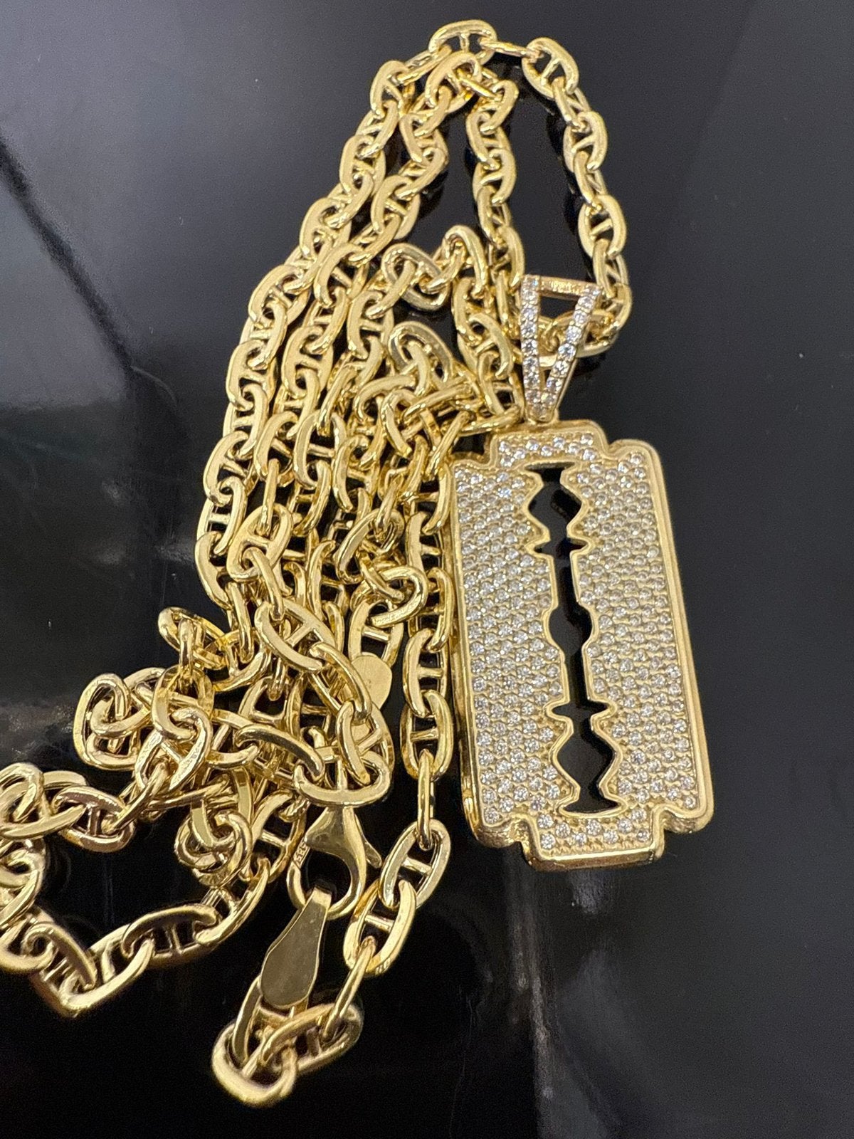 14k gouden scheermes hanger iced out met anker ketting, Sieraden, Tassen en Uiterlijk, Kettingen, Met hanger, Nieuw, Ophalen of Verzenden