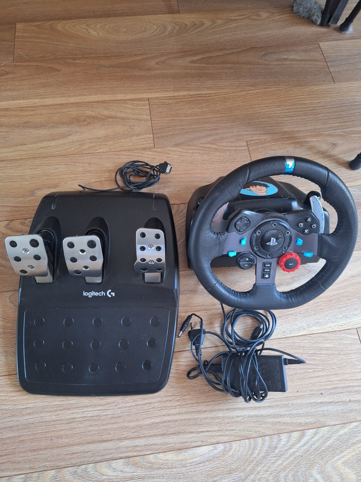 Logitech G29 Driving Force Racestuur met Pedalen PC en PS, Spelcomputers en Games, Info@logitech.com, Logitech, PlayStation 4