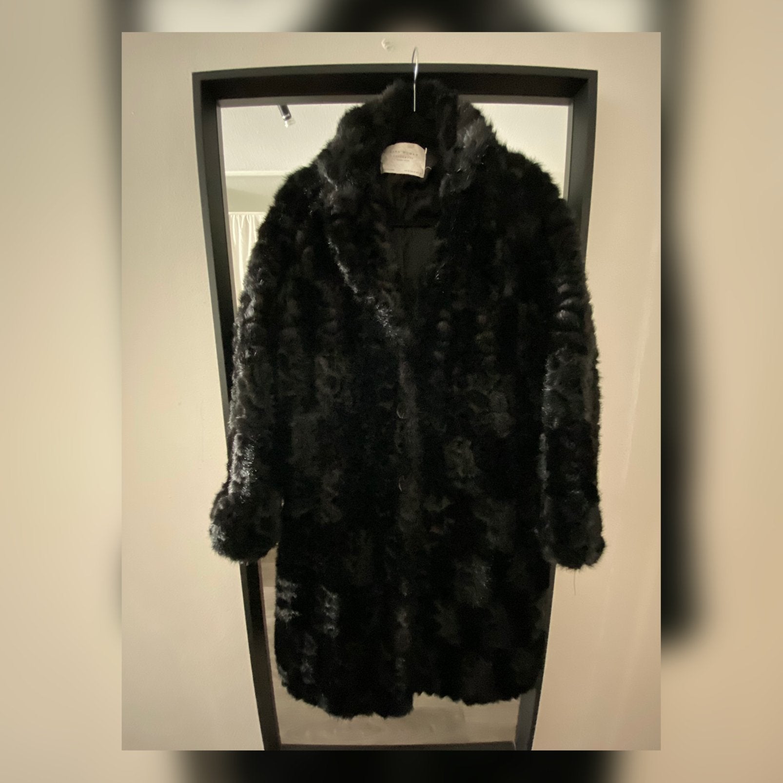 Prachtige faux fur jas van ZARA, Ophalen, Zo goed als nieuw, Zwart