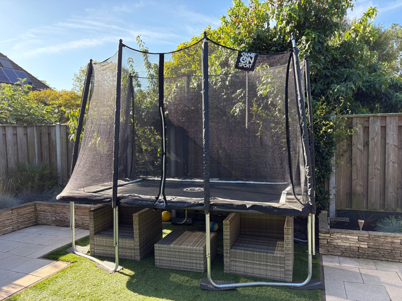Trampoline, Ophalen, Zo goed als nieuw