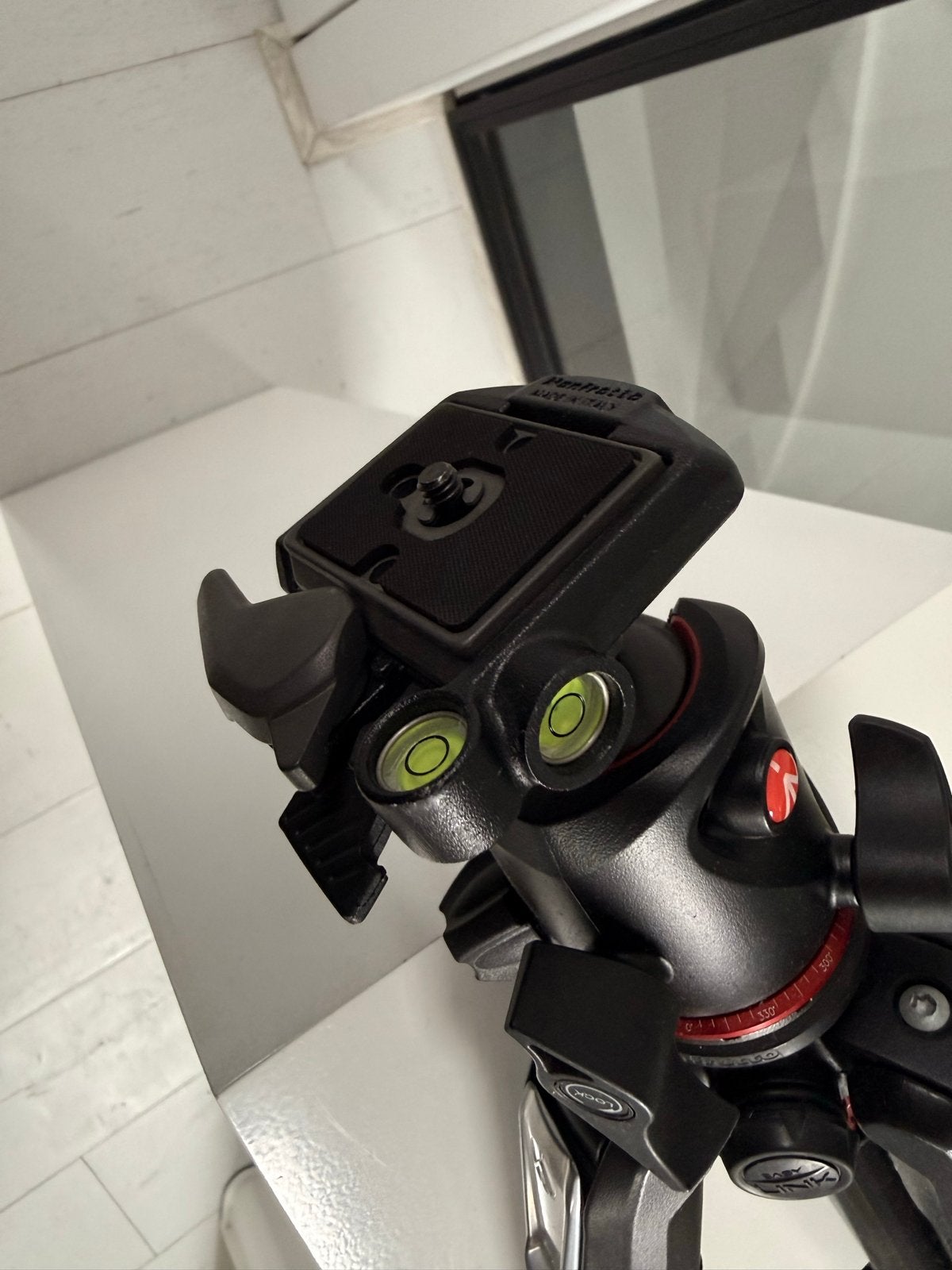 Manfrotto 055 Statief met Balhoofd - Zo goed als nieuw, Ophalen, Driepoot, Zo goed als nieuw, 175 cm of meer