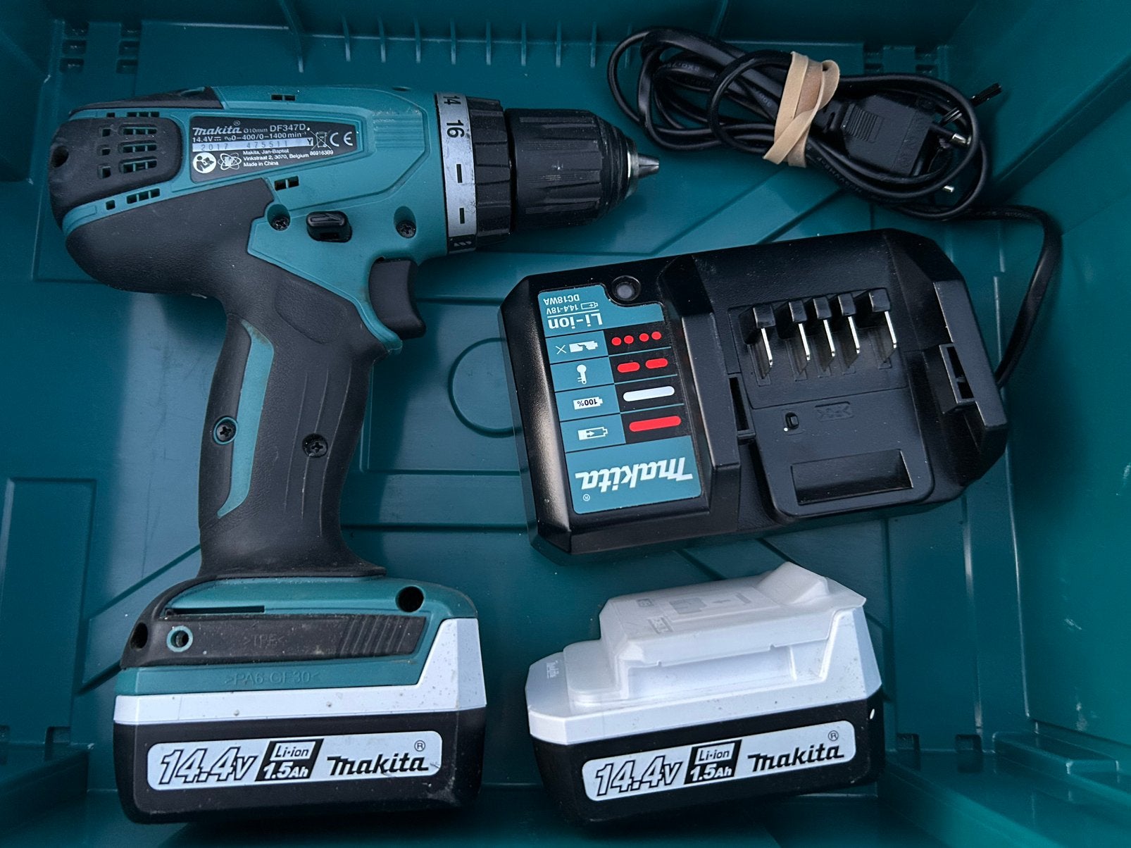 Makita DF347D boor-schroef machine accu, Ophalen, Zo goed als nieuw, Boor- en Schroefmachine, Variabele snelheid