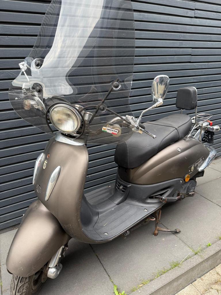 Grande retro BTC snorscooter met wok zsm op te halen, Ophalen, Zo goed als nieuw, Benzine, Overige merken