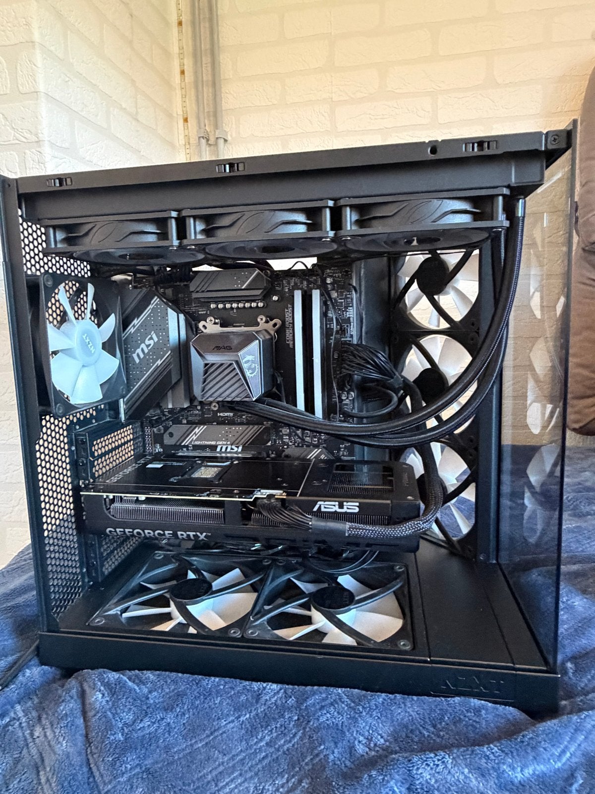Gaming PC - AMD Ryzen 7 7700X, RTX 5070, 32GB RAM, 2TB ssd, Ophalen, 32 GB, Zo goed als nieuw, Gaming