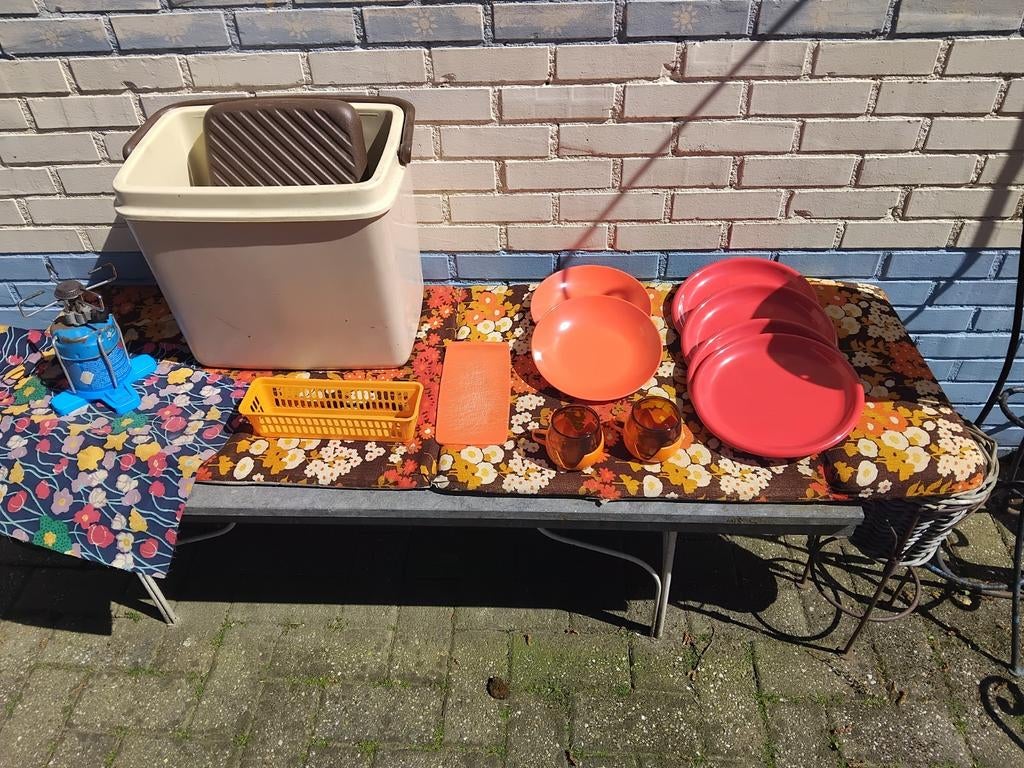 Vintage Kampeerartikelen: Servies, Koelbox en Gasbrander, Ophalen of Verzenden, Gebruikt