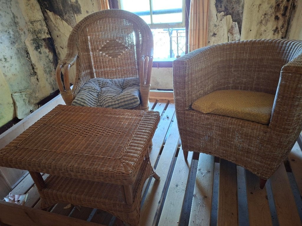 Rotan stoelen en bijzettafel - set van 3, Ophalen, Gebruikt, Twee, Bruin