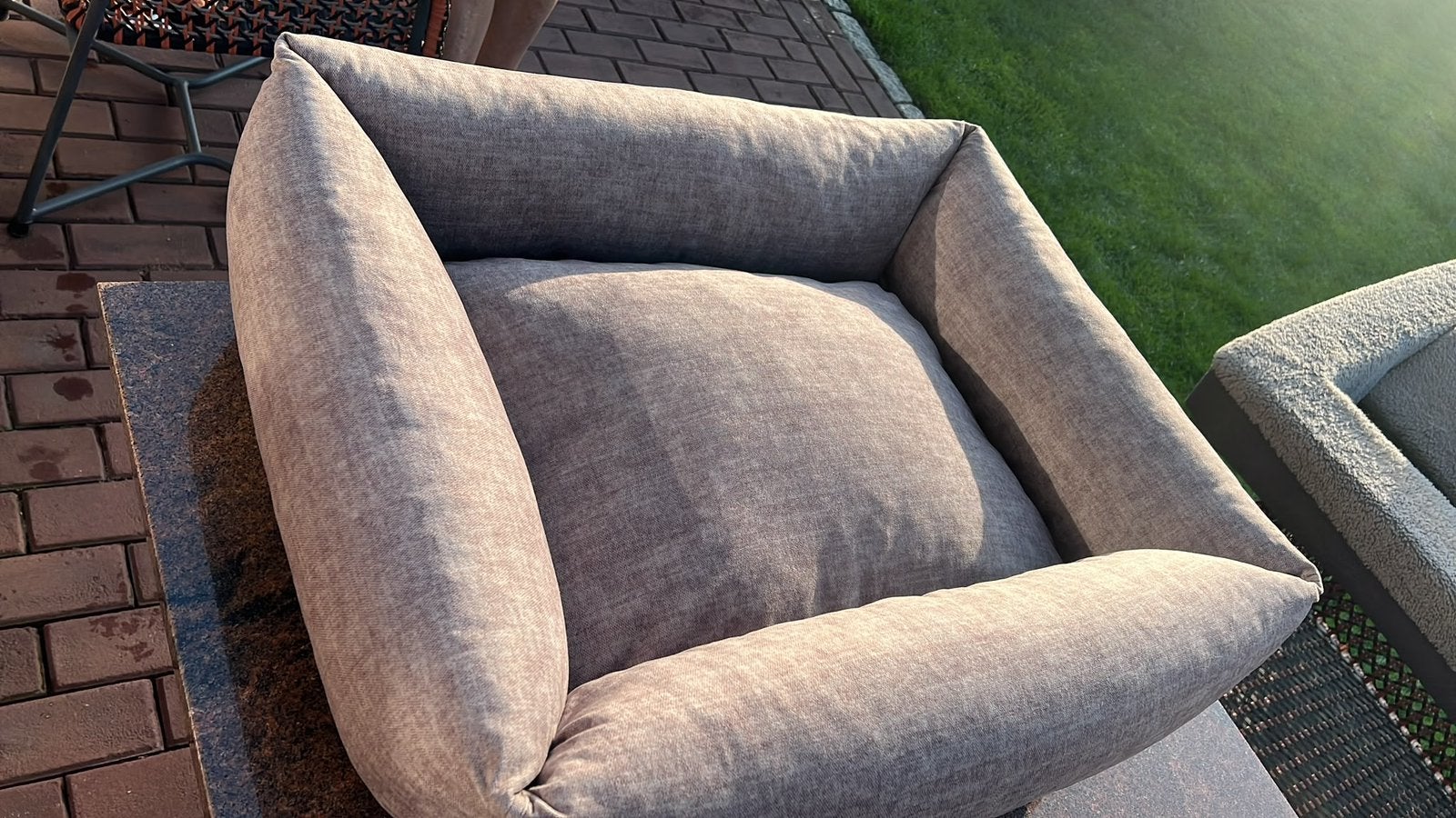 Designed by Lotte - beige/grijze hondenmand, Ophalen of Verzenden, Zo goed als nieuw