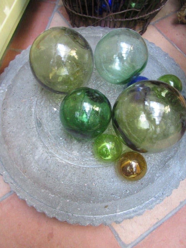 fraaie STENEN PTMD SCHAAL, geschulpte rand, diameter 47 cm, Schaal, Rond, Nieuw, Ophalen of Verzenden