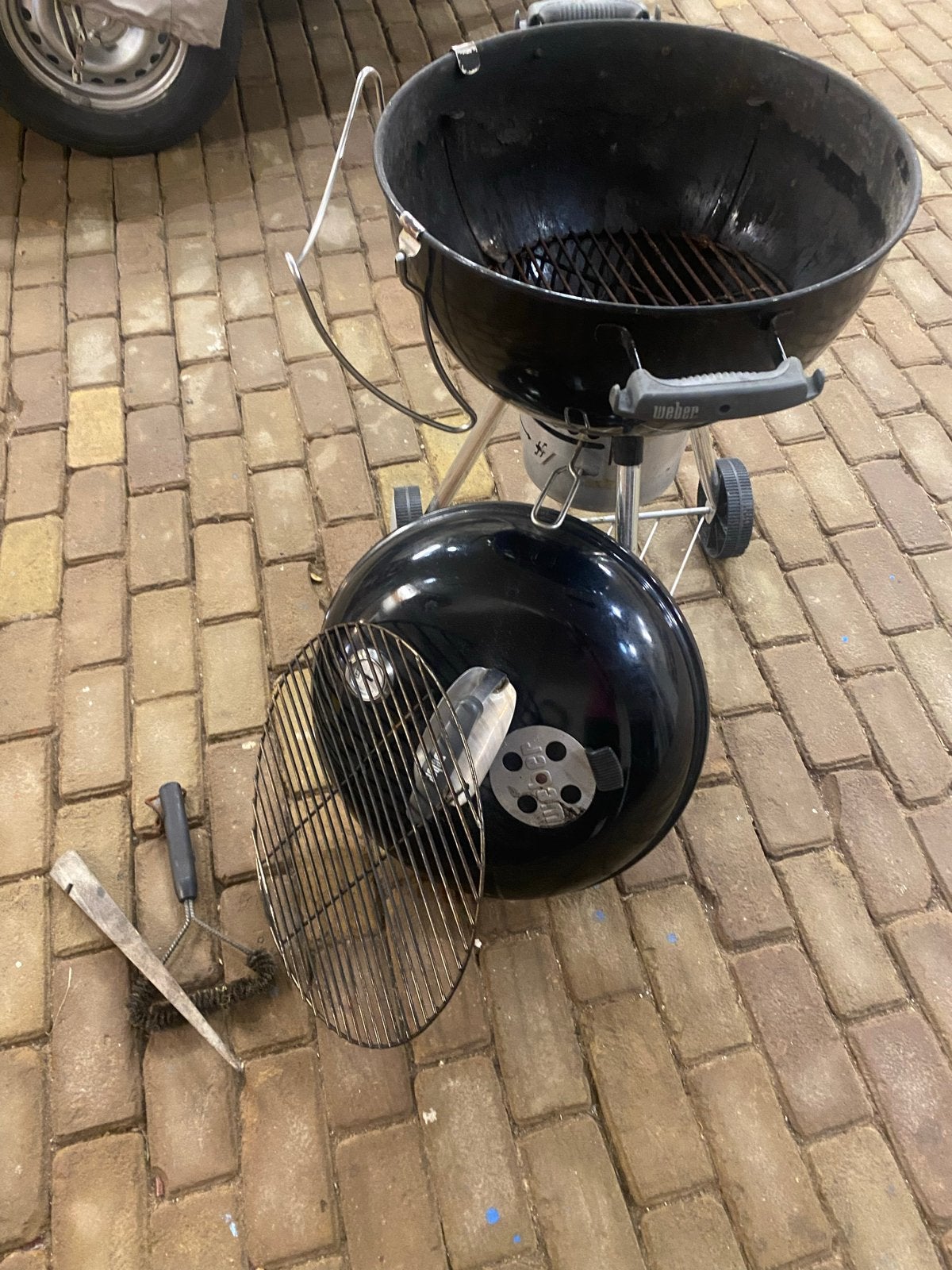 Weber BBQ 47 cm met accessoires en hoes, Ophalen, Gebruikt