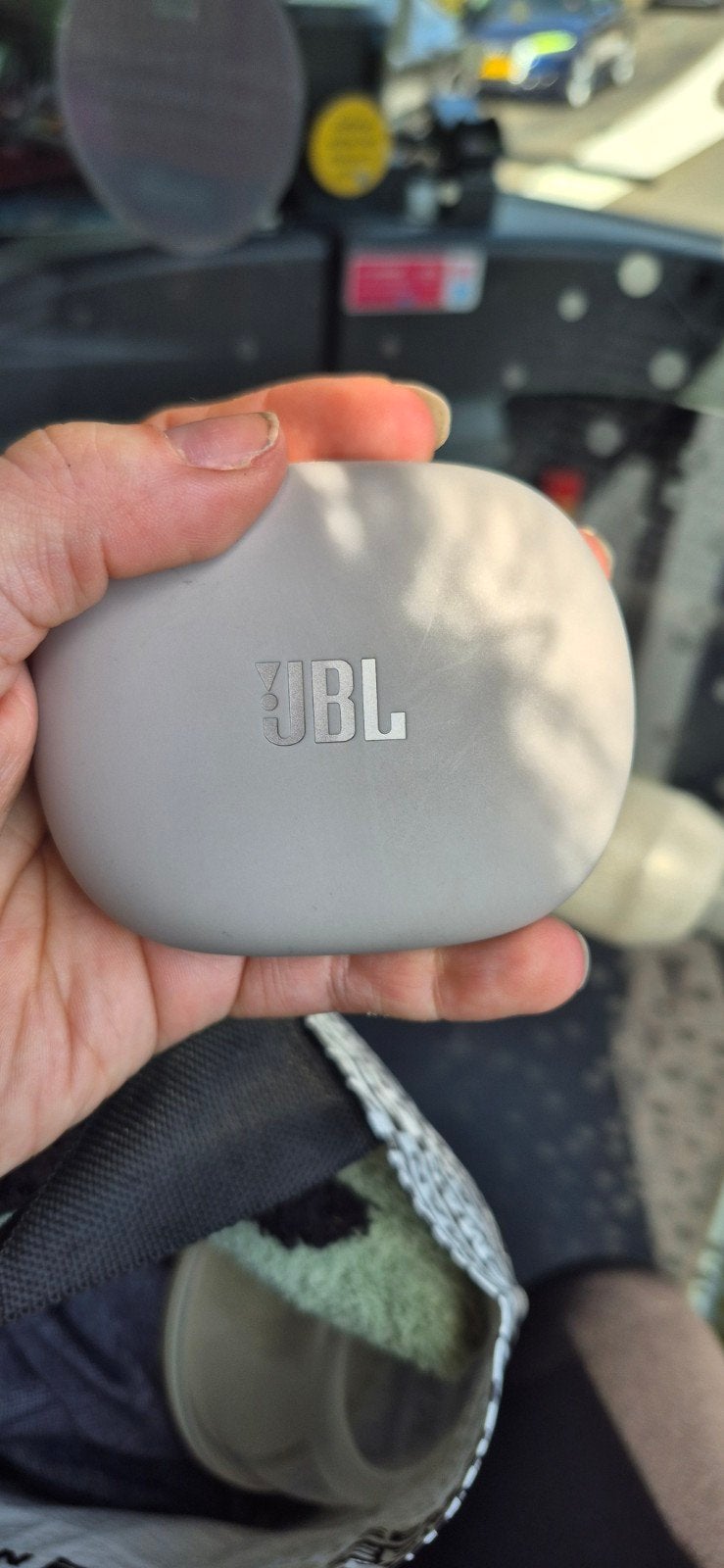 JBL earbuds, Verzenden