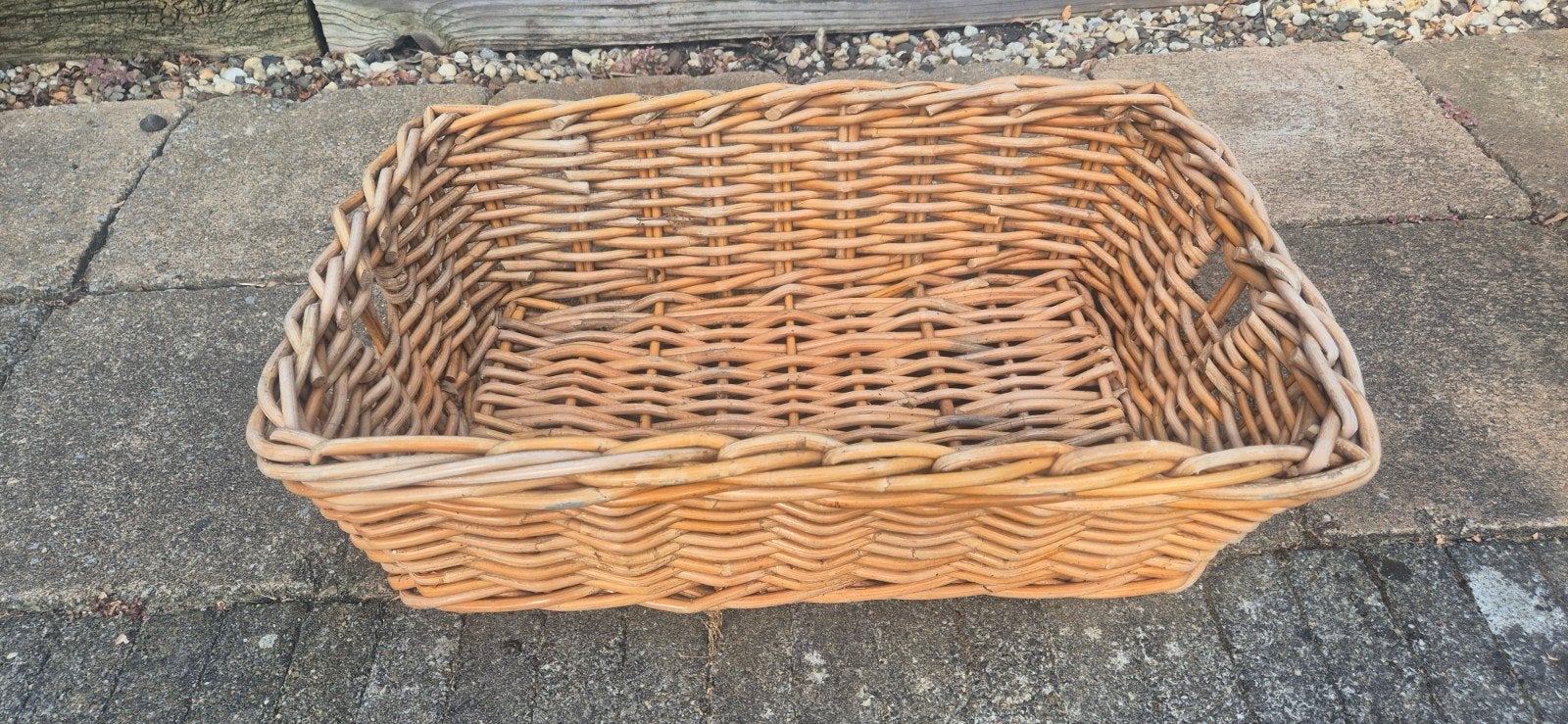 Goede en stevige rieten mand 35x58x15 cm, Ophalen, Gevlochten, Mand, Zo goed als nieuw