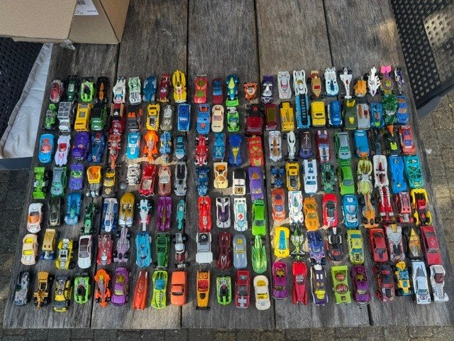 154 stuks Hotwheels modellen in 1 koop, Hobby en Vrije tijd, Modelauto's | Overige schalen, Ophalen of Verzenden, Gebruikt, Auto