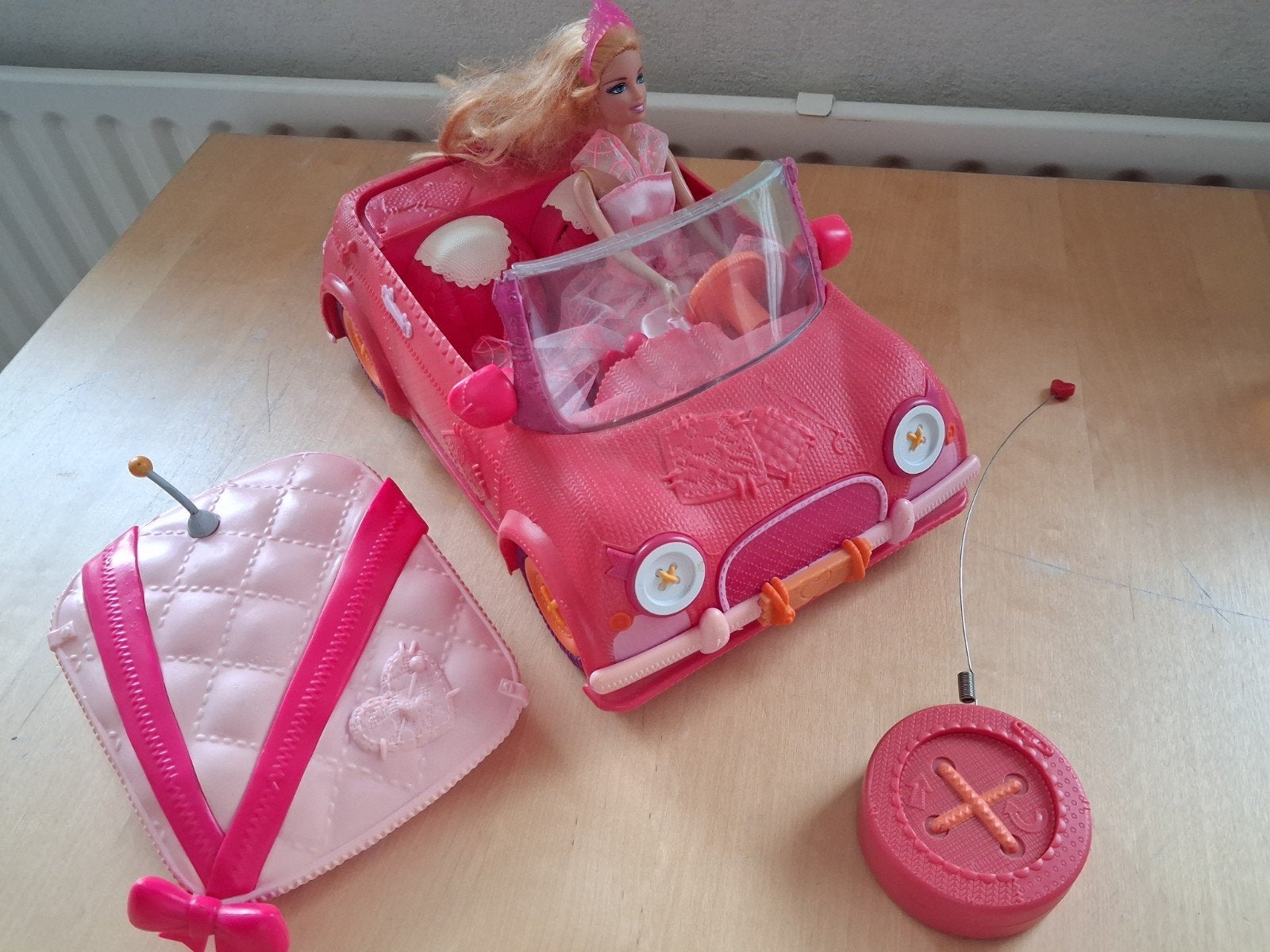Roze speelgoedauto met afstandsbediening, Ophalen of Verzenden, Gebruikt, Afstandsbediening