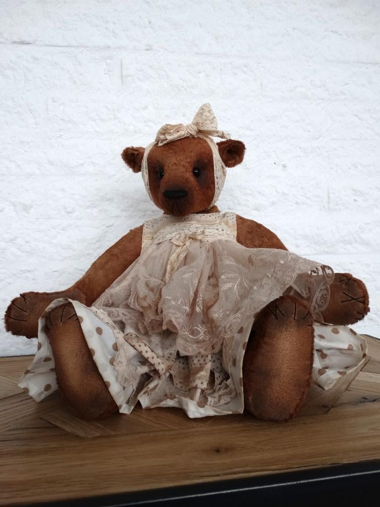 Prachtige kunstenaars-/verzamelaarsbeer van Karin Bears, Ophalen of Verzenden, Zo goed als nieuw, Stoffen beer, Overige merken