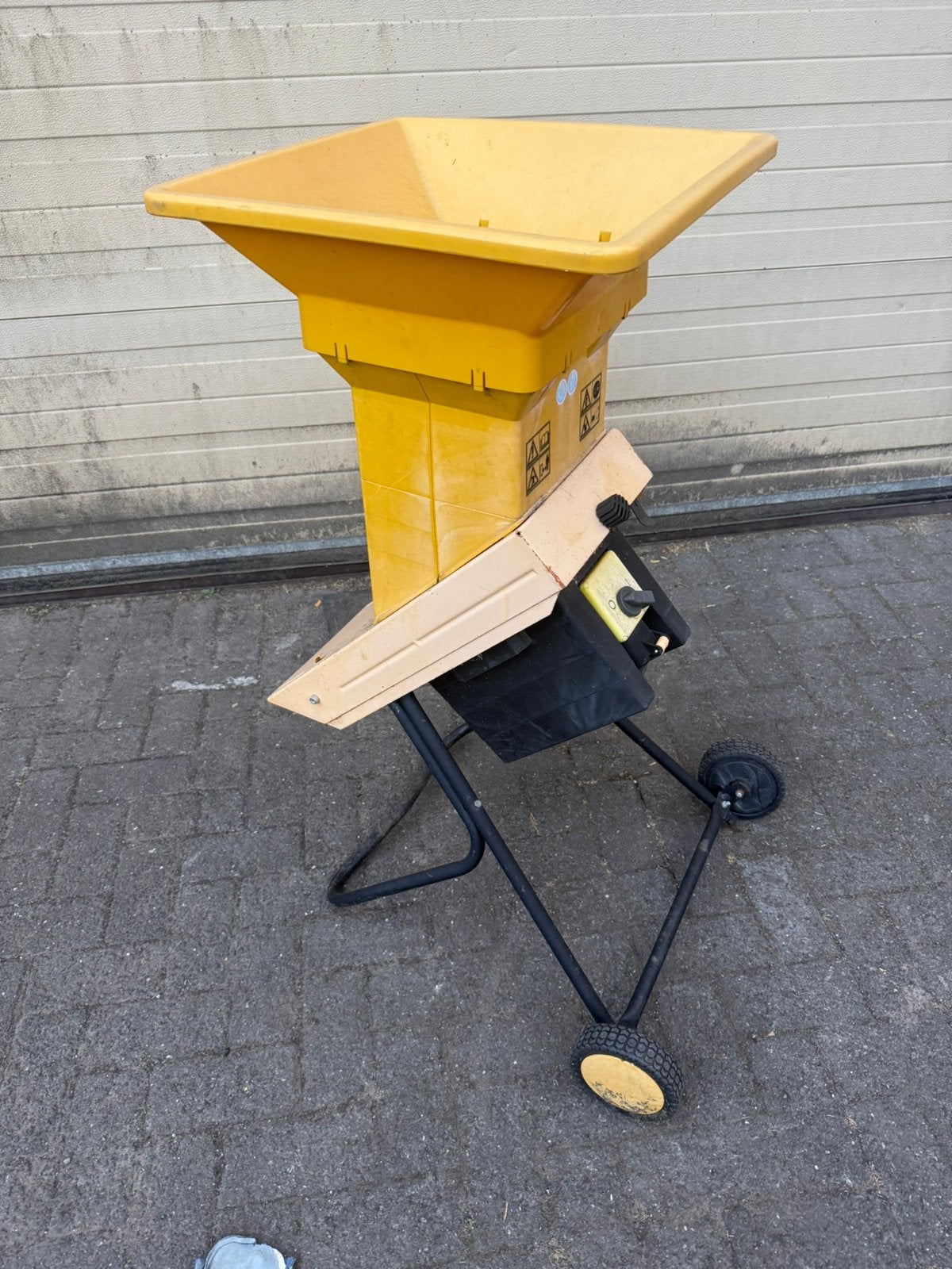 alko classic 1800 takken hakselaar let op 1 wiel krom, Tuin en Terras, Hakselaars, Ophalen, Zo goed als nieuw