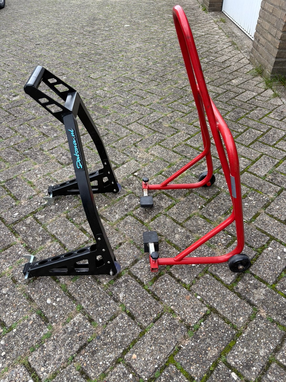 Motorbok paddockstand voor achter, Motoren, Ophalen