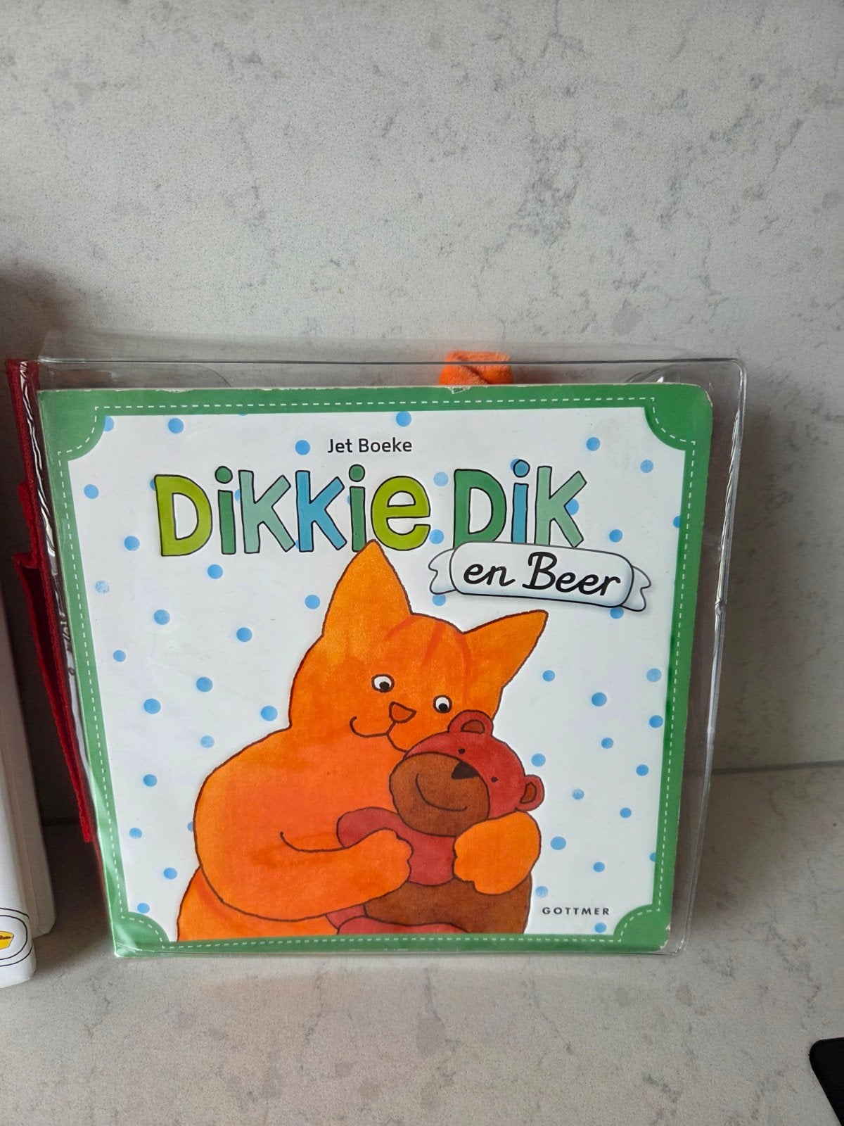 Dikkie Dik - Flapjesboek + boek Beer met handpoppen, Boeken, Kinderboeken | Baby's en Peuters, Ophalen of Verzenden, Zo goed als nieuw