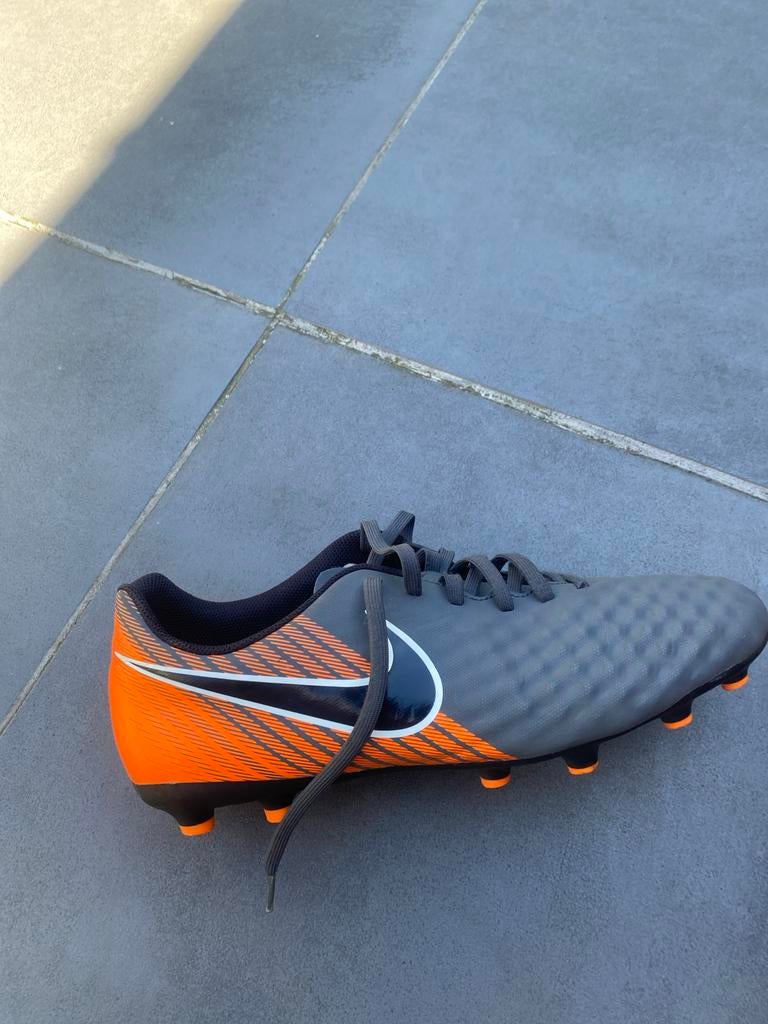 Nike Magista voetbalschoenen - Maat 44, Schoenen, Zo goed als nieuw, Maat M, Ophalen of Verzenden