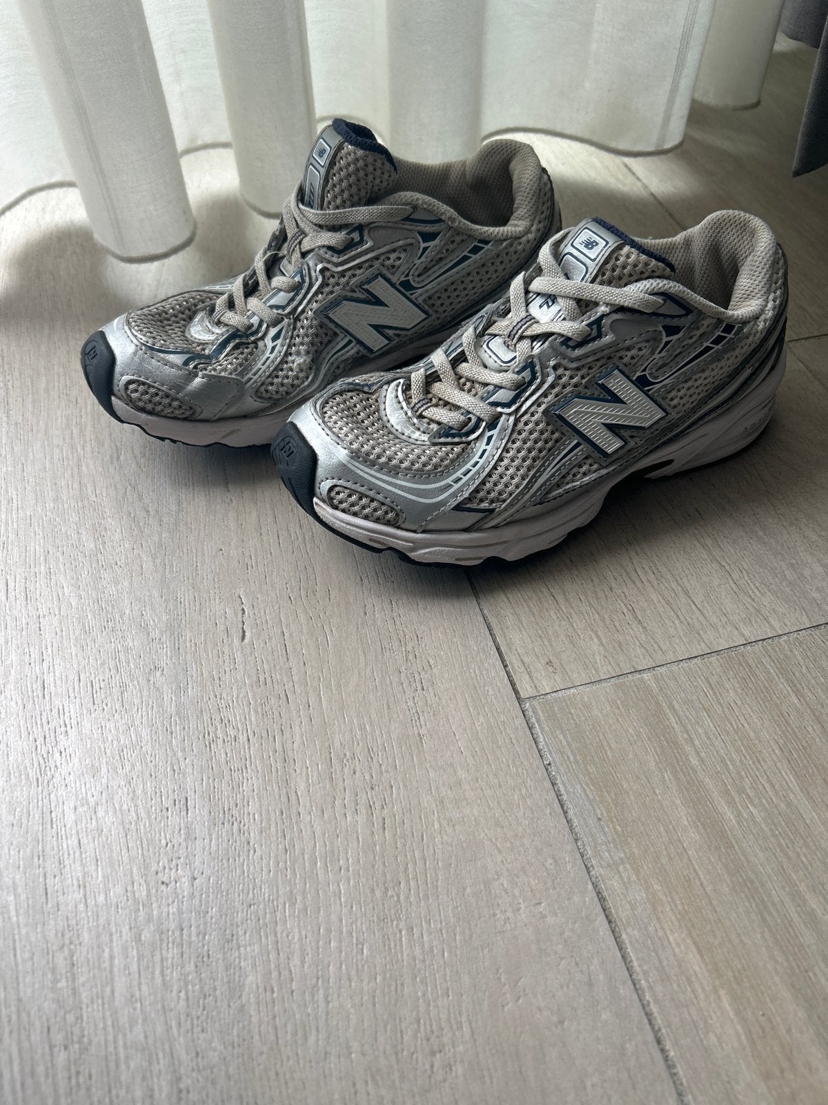 New Balance Sneakers Maat 35, Ophalen of Verzenden, Gedragen, Grijs, Sneakers of Gympen