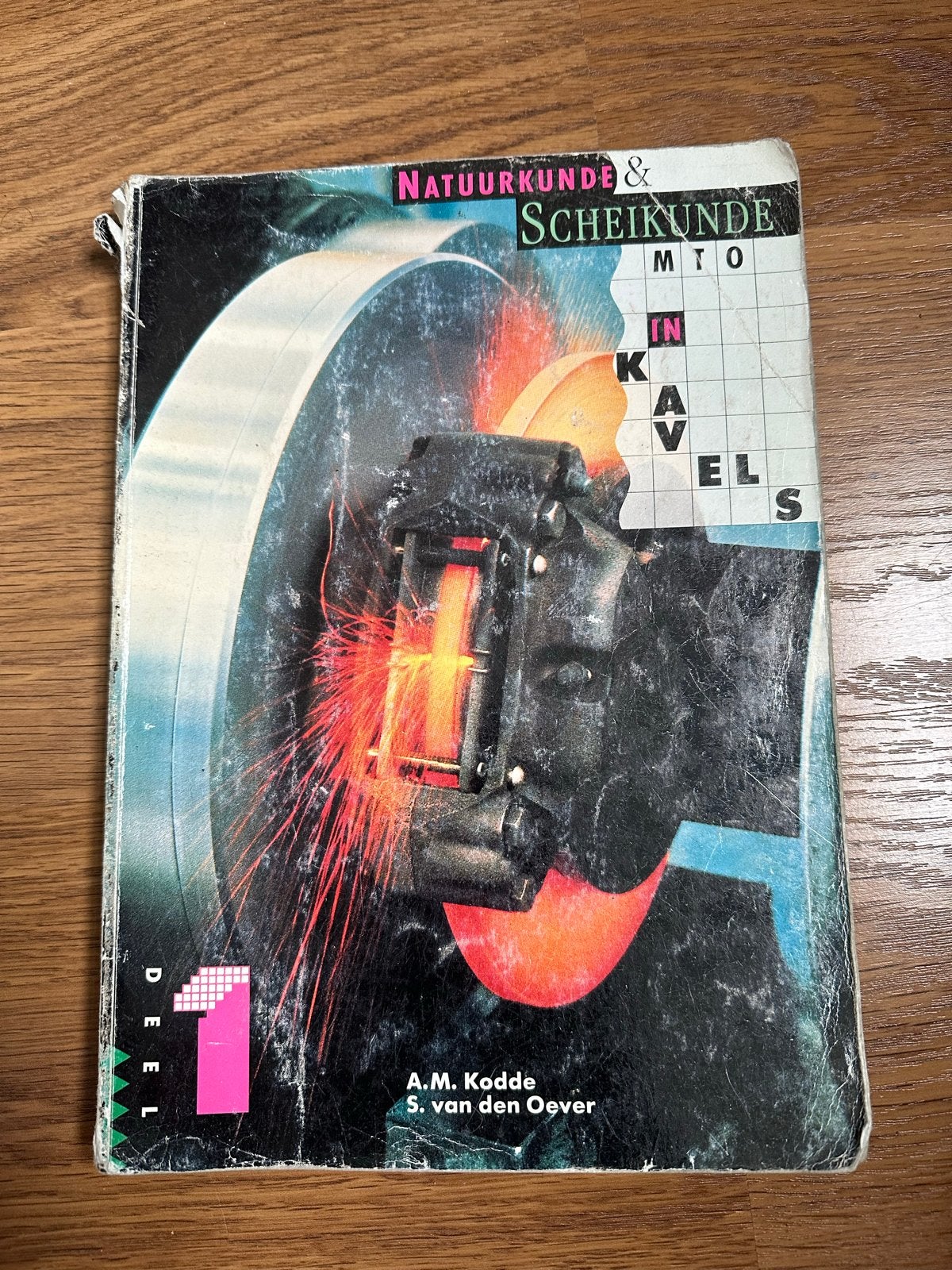 Natuurkunde & Scheikunde MTO In Kavel S Deel 1, Boeken, Ophalen of Verzenden, Gelezen, Overige niveaus, Natuurkunde