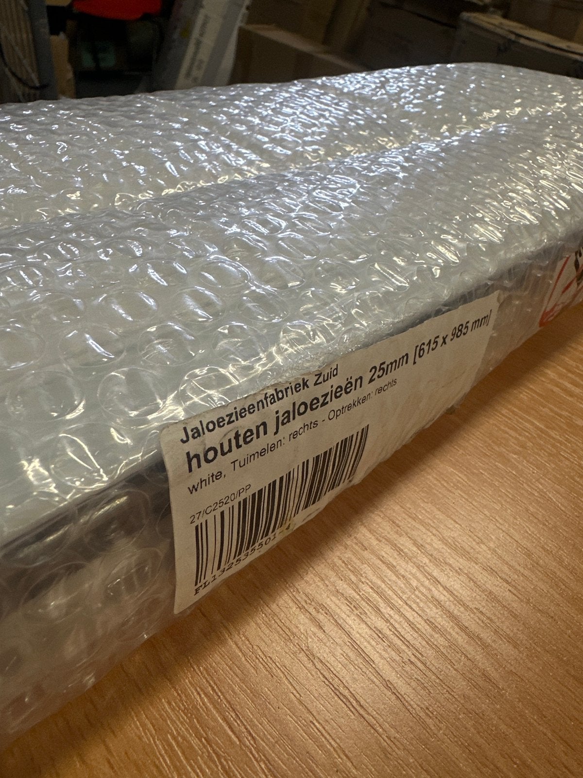 Nieuwe houten jaloezieën wit 61,5x98,5 cm, Huis en Inrichting, Stoffering | Gordijnen en Lamellen, Jaloezie, Overige merken, Wit