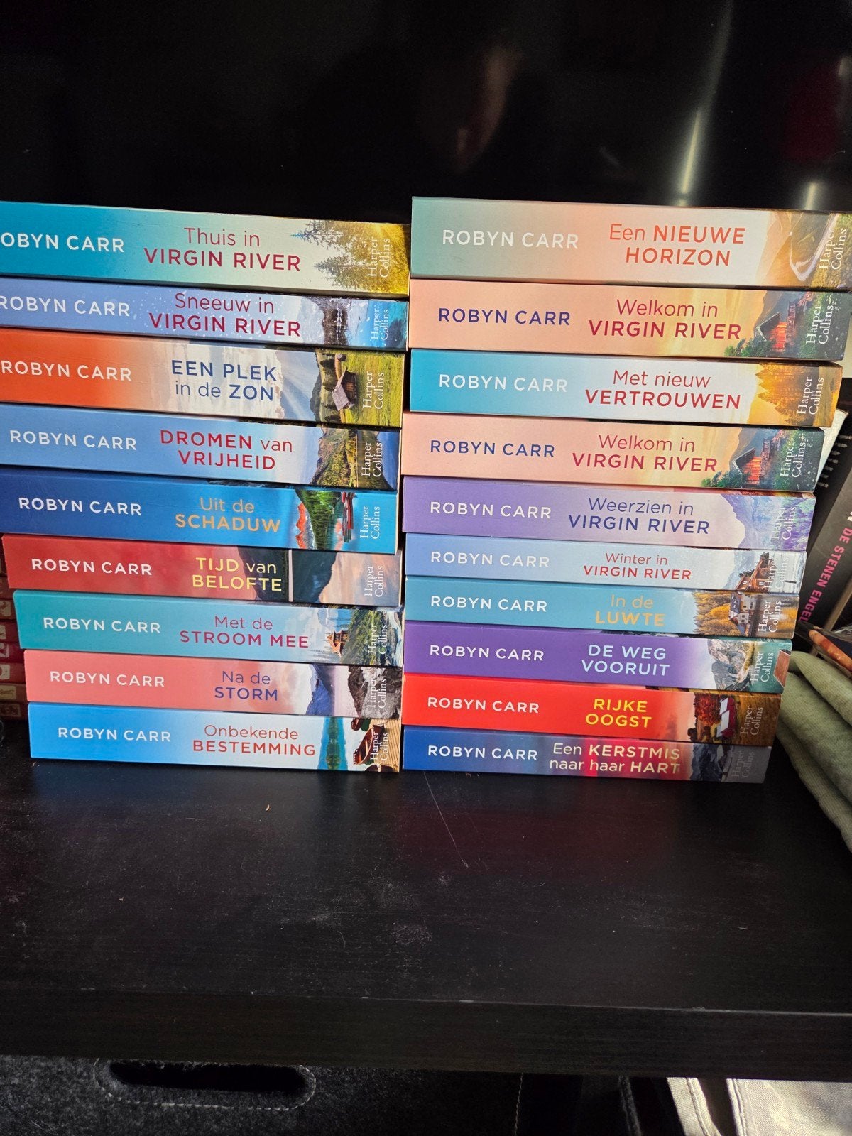 19 Virgin River boeken van Robyn Carr - Complete serie, Boeken, Romans, Gelezen, Ophalen