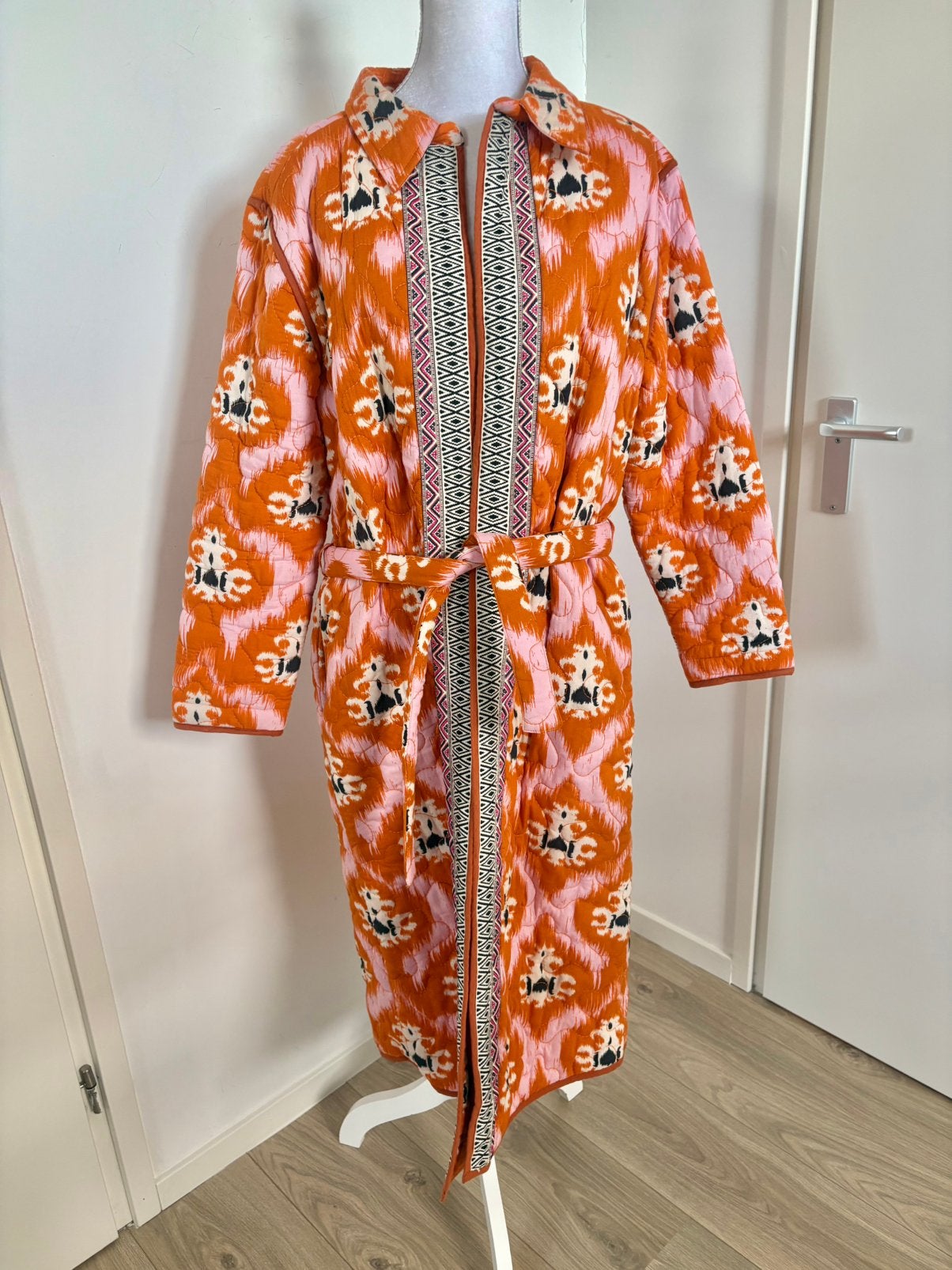 Gewatteerde omslagjas Lonneke Nooteboom x Shoeby - maat M, Ophalen of Verzenden, Nieuw, Maat 38/40 (M), Oranje
