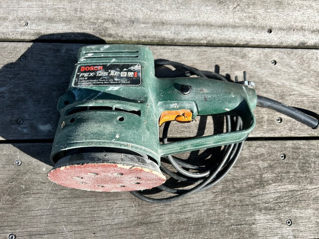 Bosch PEX 125 AE Excentrische Schuurmachine, Verzenden, Gebruikt, Minder dan 600 watt, Excentrische schuurmachine