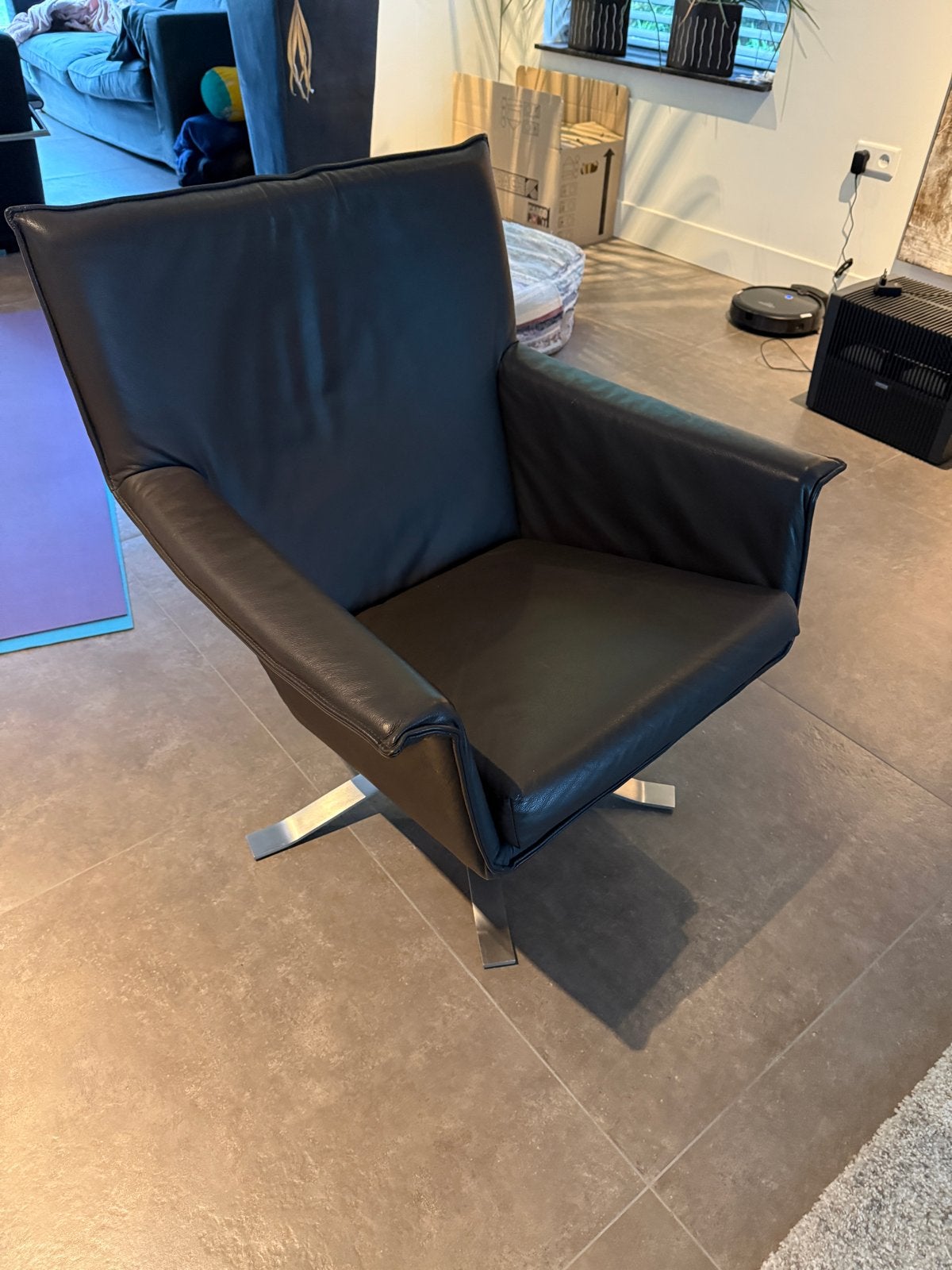 Djenné fauteul van Design on Stock, Huis en Inrichting, Fauteuils, Ophalen, Zo goed als nieuw, Leer