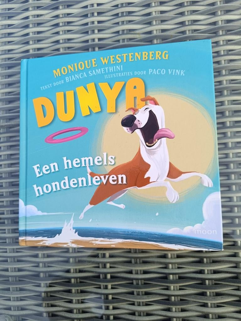 Dunya: Een hemels hondenleven - Monique Westenberg, Boeken, Dieren en Huisdieren, Ophalen of Verzenden