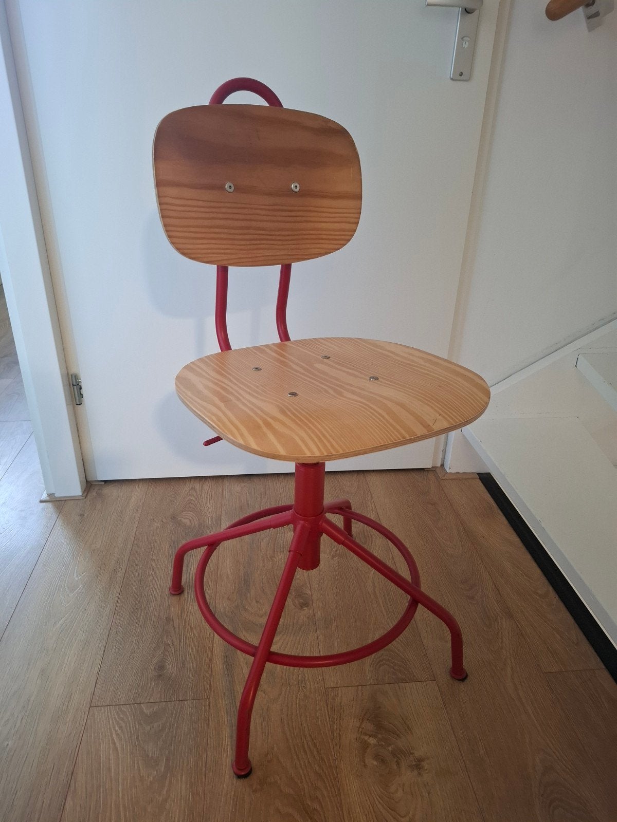 Ikea bureaustoel rood, Ophalen, Rood, Bureaustoel