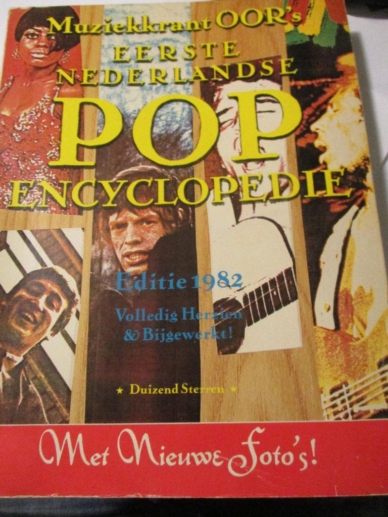 OOR Eerste Nederlandse Pop-encyclopedie 1982 & 1988, Ophalen of Verzenden, Gelezen, Algemeen
