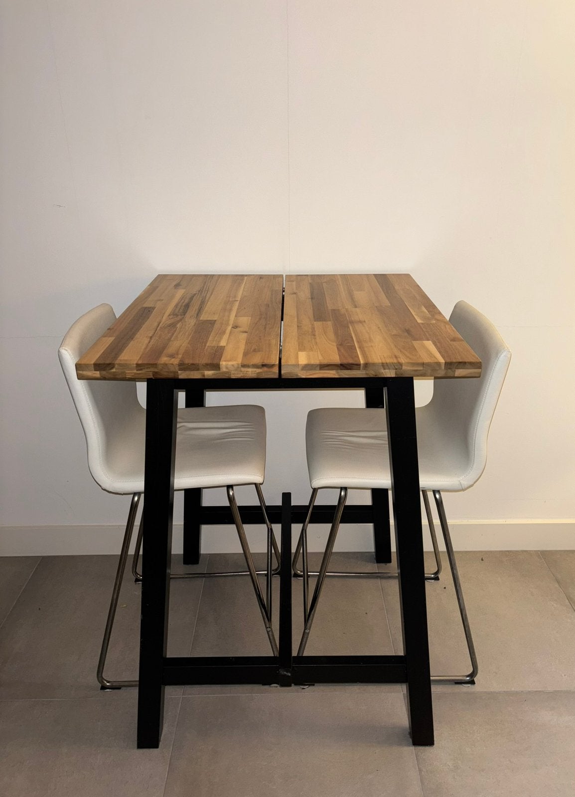 Bar tafel en leren stoelen IKEA, Ophalen, Gebruikt, Inclusief barstoelen