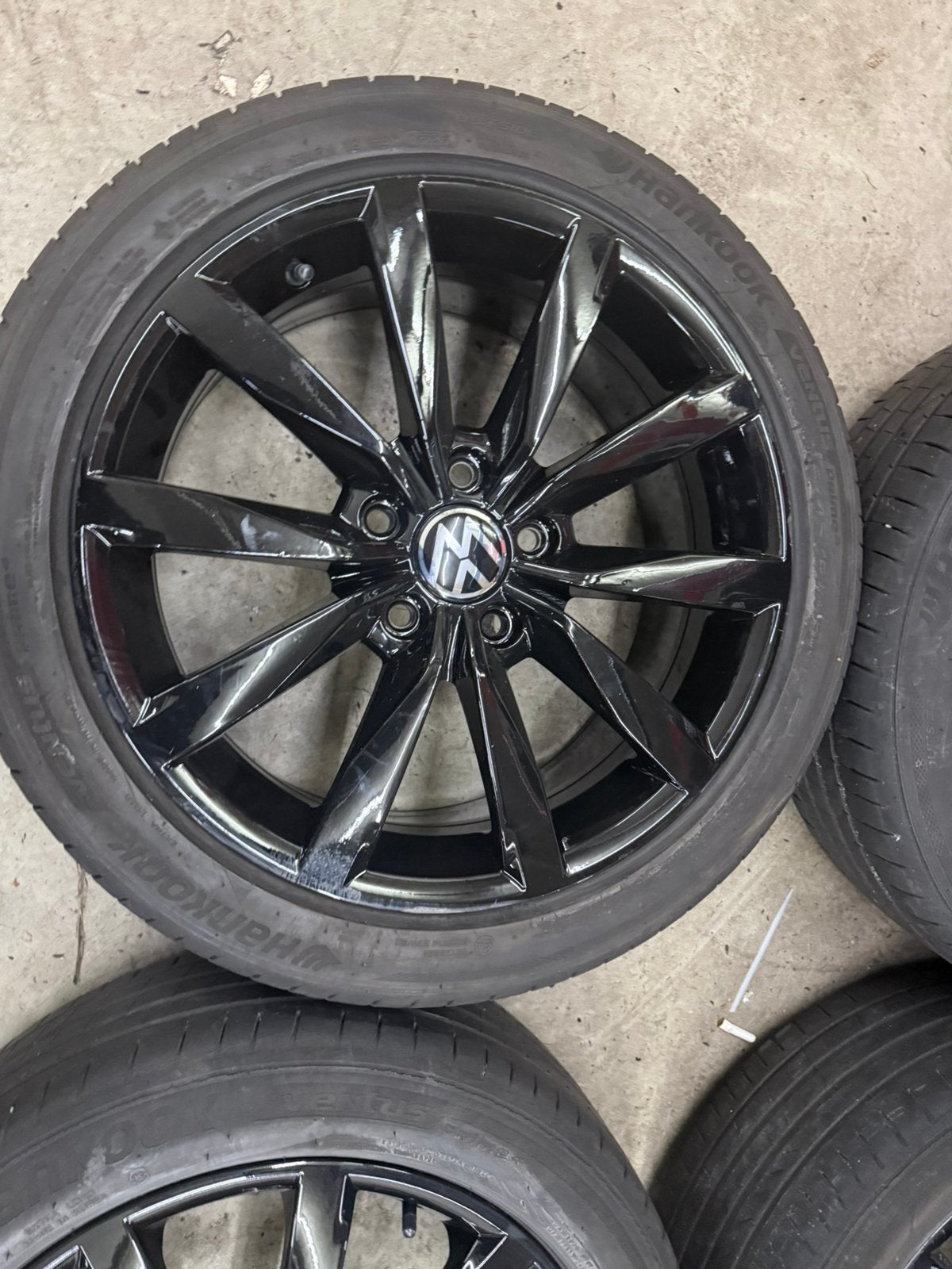 Volkswagen golf dijon zwart 17 inch velgen caddy touran eos, Banden en Velgen, 17 inch, Zomerbanden, 205 mm