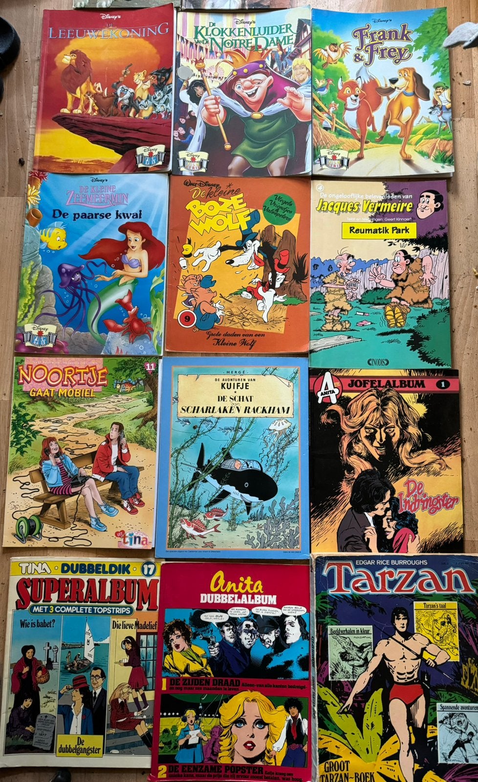 Stripboeken in opbergbox oa Kuifje Disney Tarzan, Boeken, Meerdere stripboeken, Ophalen of Verzenden, Zo goed als nieuw